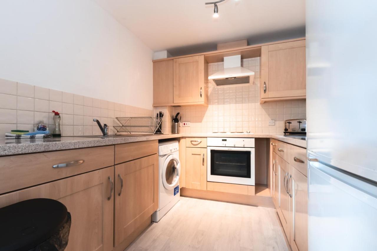 Best Price! 2 Bed City Centre - 4 Single Beds Or 2 Super King, Smart Tvs, Sofa Bed & Free Secure Parking Southampton Exterior photo
