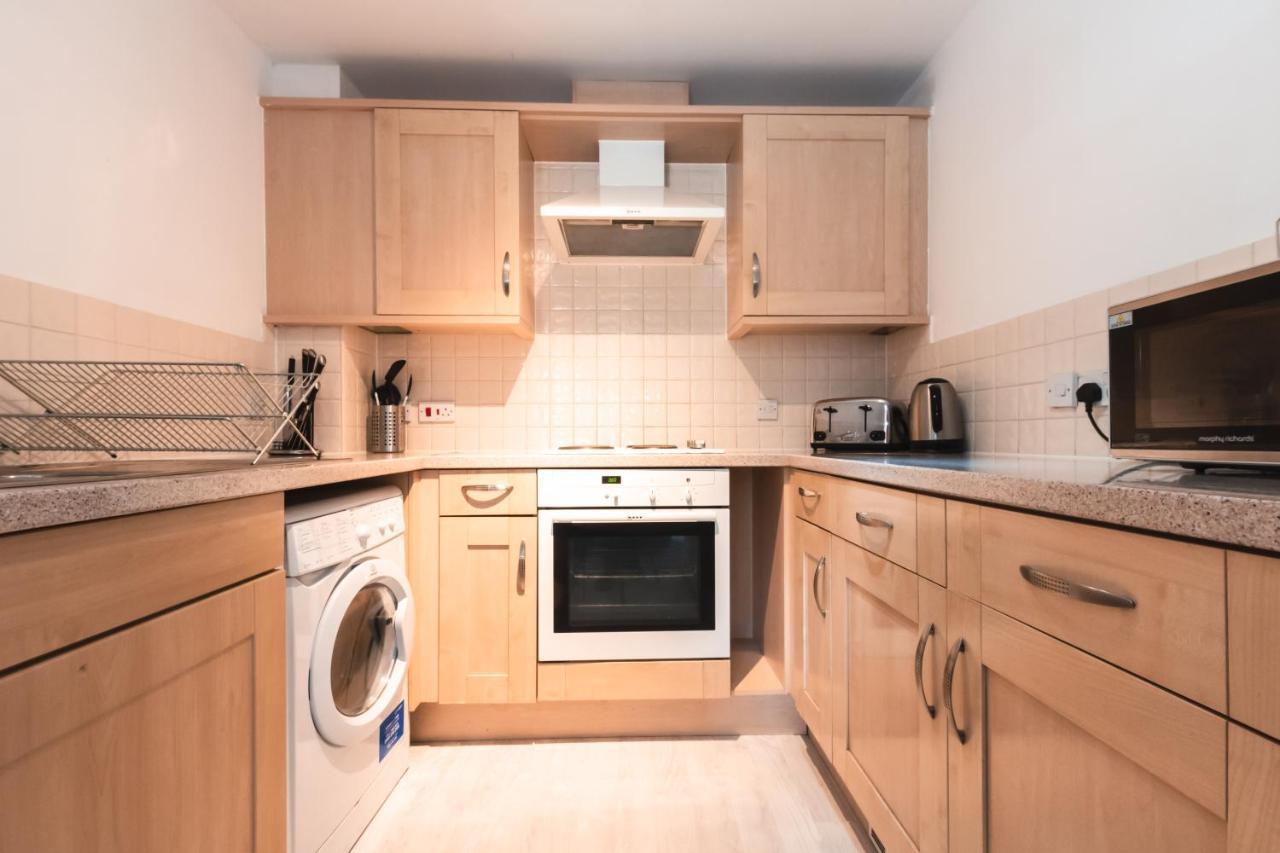 Best Price! 2 Bed City Centre - 4 Single Beds Or 2 Super King, Smart Tvs, Sofa Bed & Free Secure Parking Southampton Exterior photo